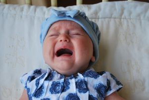 Vikten av att passa upp på din gråtande bebis