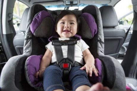 regler om bilstolar: Barn i bilstol