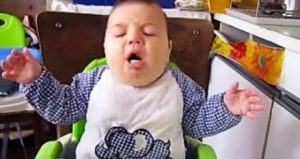 Barn som sätter i halsen