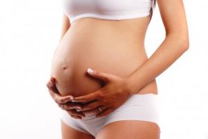 Dilemmat för förstagångsmammor: Kejsarsnitt eller naturlig födsel?