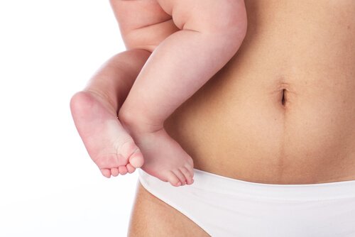 Mamma med bebis