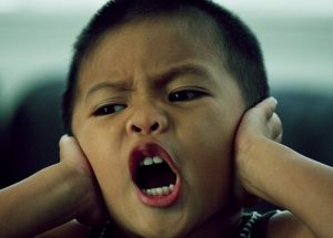 Följ dessa tips för att få stopp på skrikandet hemma