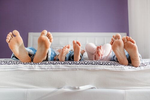 Familj i sängen