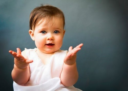 Lär dig din bebis kroppsspråk