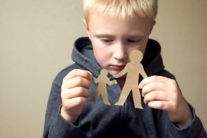 Placera aldrig dig själv mellan dina barn och ditt ex