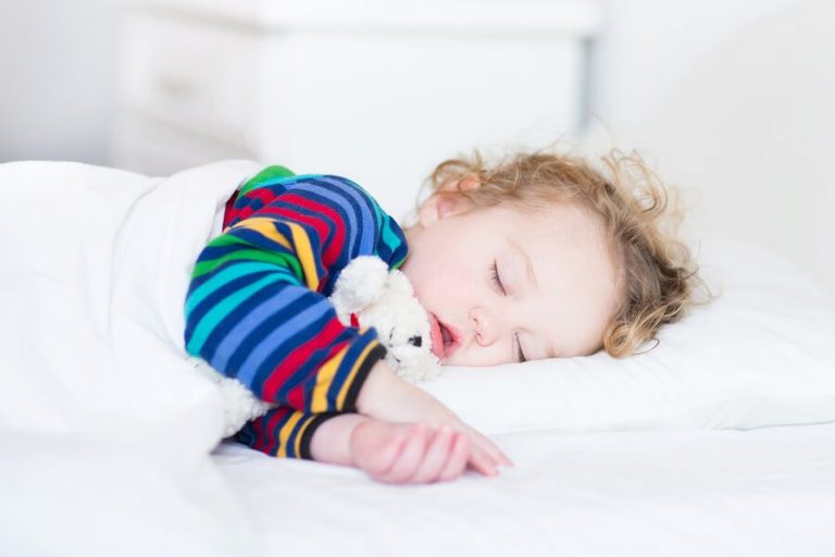Bör du låta ditt barn ta en tupplur då och då?