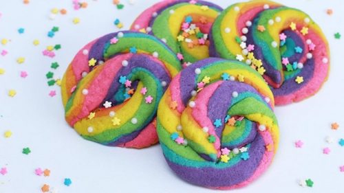 bakrecept på regnbågskakor