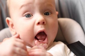 Hur man kan lindra tandköttsproblem hos bebisar