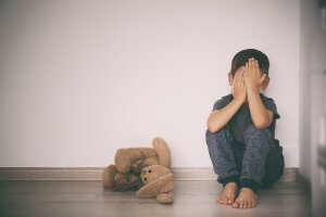 Hjälp dina små att komma över sina barndomsrädslor