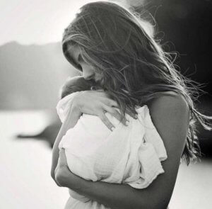 Det kraftfullaste du kan säga till andra mammor