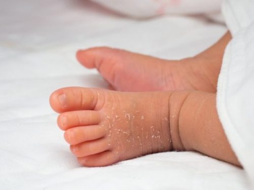 Hur vårdar vi spädbarns hud på bästa sätt?