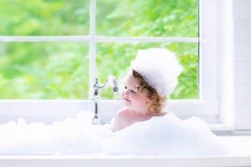 Vikten av att bada barn: praktiska tips
