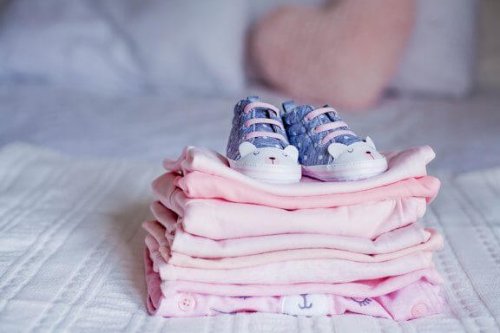 Tips på vad du kan göra med dina barns gamla kläder