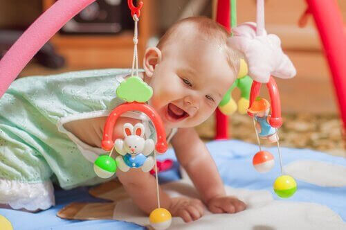 Bebis i babygym