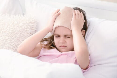Migrän hos barn: Symtom, orsaker och behandling