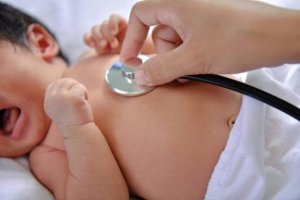 Medfödda hjärtfel: Vad det är och hur det behandlas