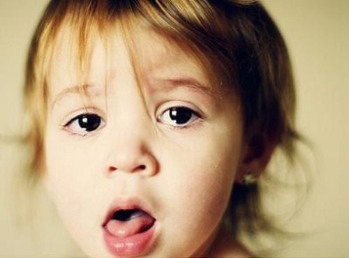 7 tips för att lindra ditt barns hosta