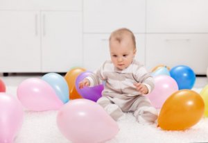 7 aktiviteter med ballonger för dig och din bebis