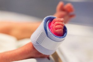 Hur minskar man risken att föda för tidigt?