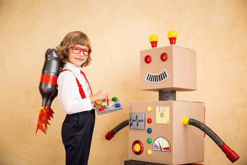 Wits-metoden: barn leker med robot av kartong