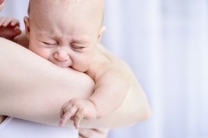 Invagination hos barn: Symptom, orsaker och behandling