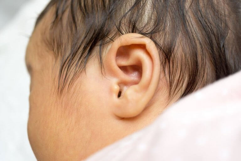 Hur man testar för hörselnedsättning hos nyfödda