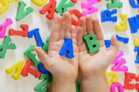 5 sätt att främja språkförvärv hos barn