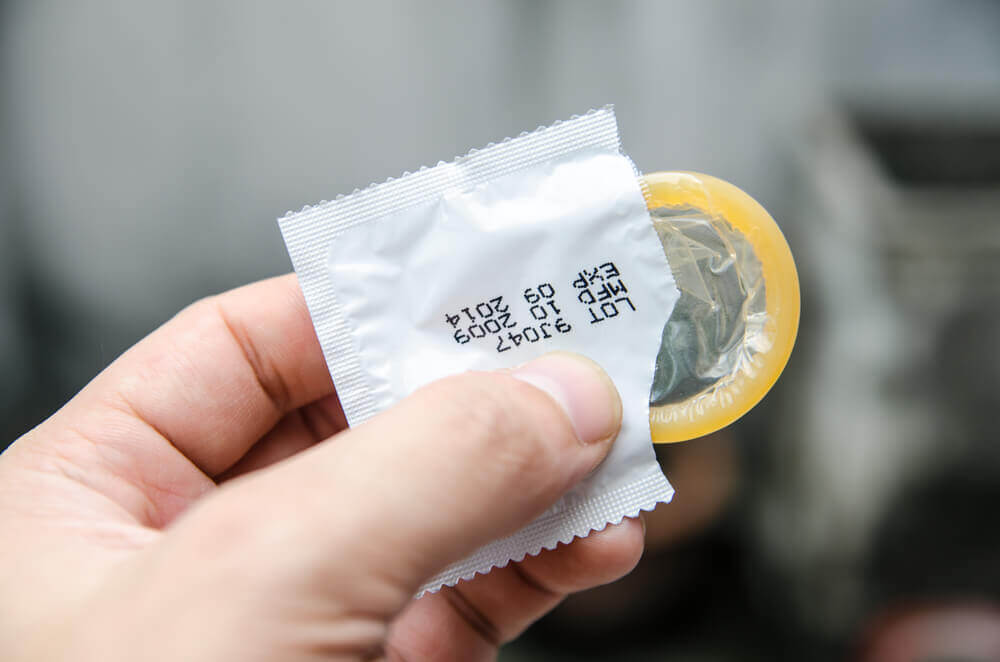 Kondom i förpackning.