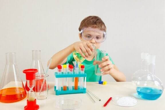 4 vetenskapliga experiment för barn