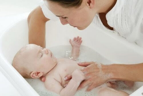 bebis badbalja: baby i badbalja