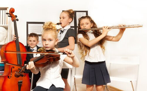Barn spelar klassisk musik
