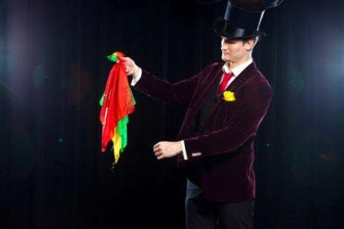 trollkarl gör trolleritrick