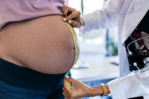 Vad gör jag om barnet är för stort för fosteråldern?