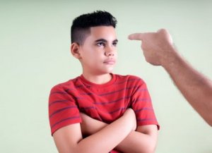Alltför stränga föräldrar: Problem och konsekvenser