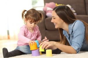 Skillnaderna mellan att ha au pair, nanny och barnvakt
