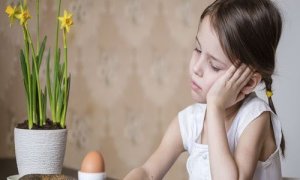 Viktminskning hos barn: Symptom, orsaker och behandling