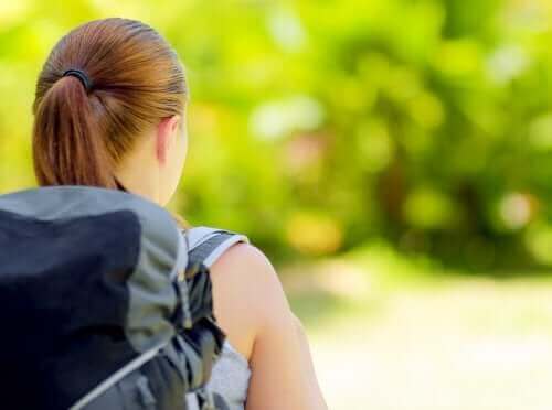 Så här packar du ditt barns ryggsäck till sommarläger