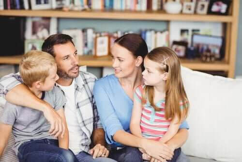familj försöker prata om sex