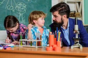 Allt du behöver veta om kritisk pedagogik