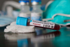 Den första bebisen som fötts med coronavirus