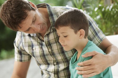 moraliska utvecklingen: pappa talar med son