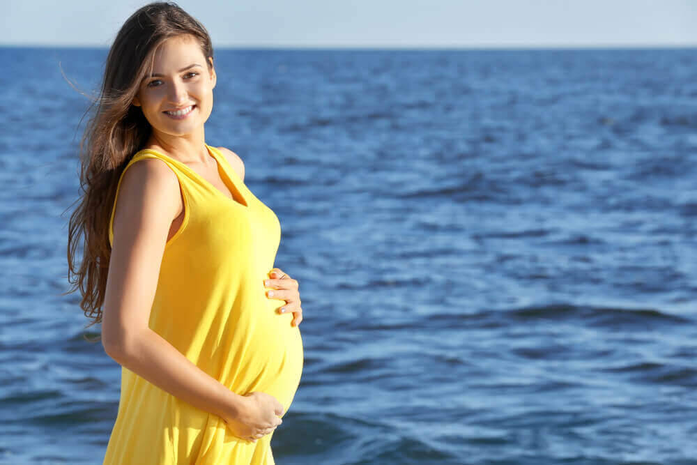 Sommarmode för gravida kvinnor
