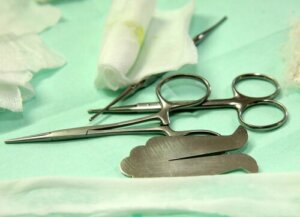 För- och nackdelarna med omskärelse av spädbarn