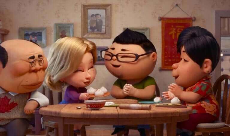 Familj äter tillsammans ur kortfilmen "Bao"
