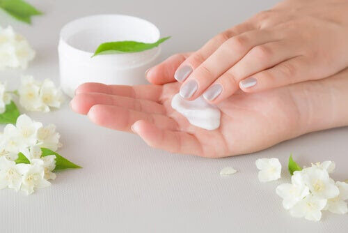 kräm mot igentäppta mjölkgångar