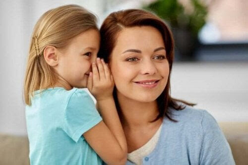 svaren du ger: dotter viskar i mammas öra