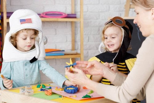Heuristisk lek: Upptäcka, experimentera och utforska