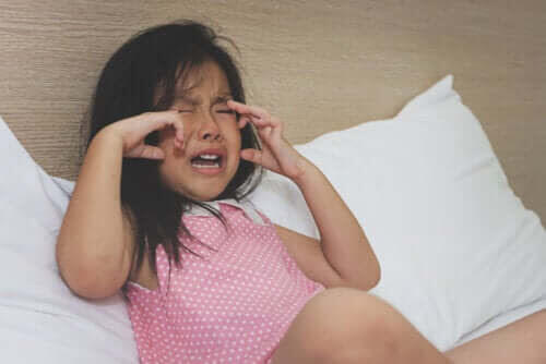aldrig bör förbjuda dina barn: barn som gråter
