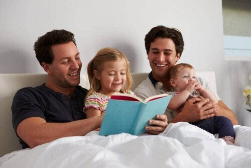 främja läsning hos barn: pappor läser högt för sina barn