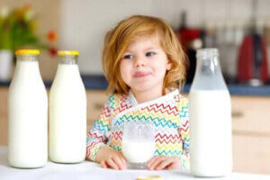 Allergi mot komjölksprotein hos barn